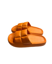 Puffy rubber sandals